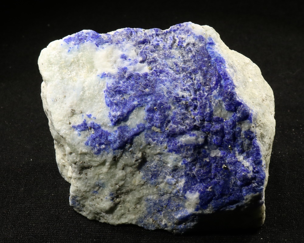 Lazurite, Afghanistan. 124 gr 6,5 cm