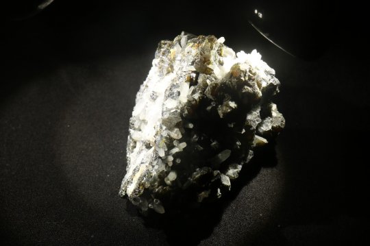 Zinkblende, Sfalerit, Trepca Kosovo, 208 gr 7 cm