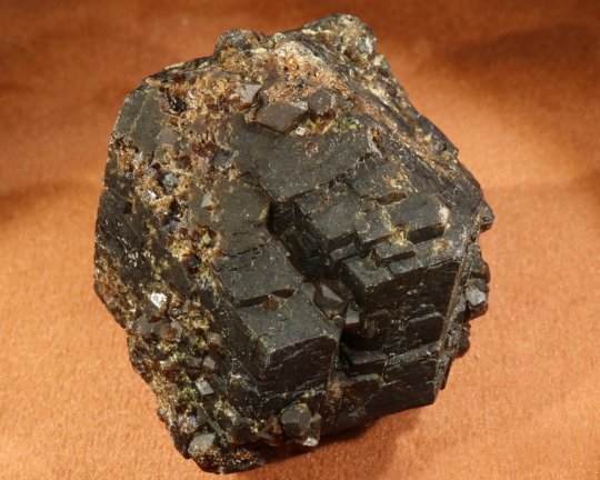 Melanit, den sorte Andraditgranat fra Mali, 154 gr 5,3 cm