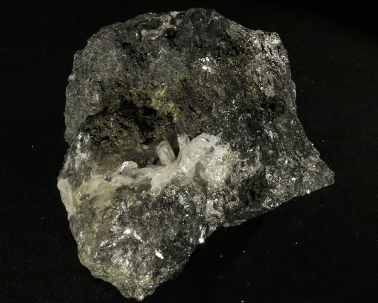 Anglesite, blyholdige krystaller, samt lidt ubekendt, Marokko, 484 gr 7,5 cm