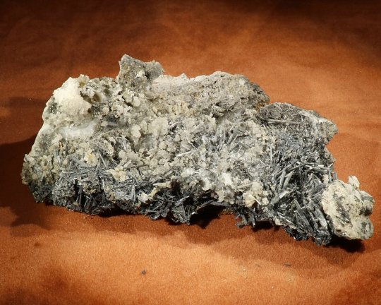 Antimonite, 2 billeder, Rumænien, 186 gr 10,5 cm 