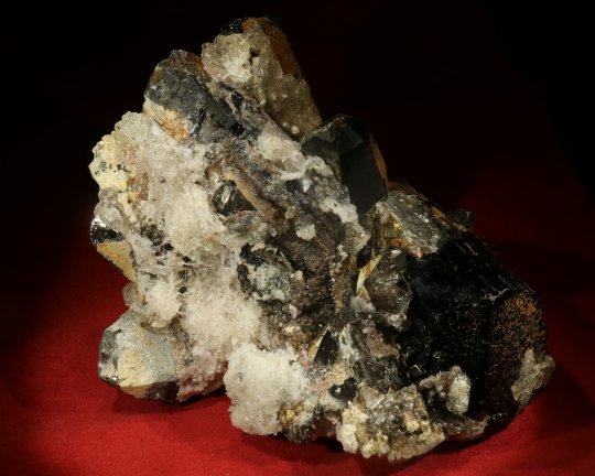 Hyalite opal, et af det vildeste Fluoriserende materialer, + Stor flot tourmalinkrystal og mere! Bedre end billede, Erongo Namibia 720 gr 12,5 cm 